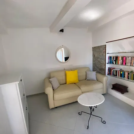 Casa Elena E Lori Apartman